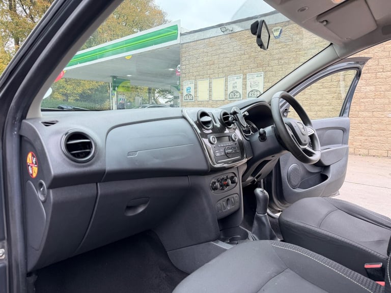 2017 Dacia Sandero 1.0 SCe Ambiance Euro 6 5dr HATCHBACK Petrol Manual