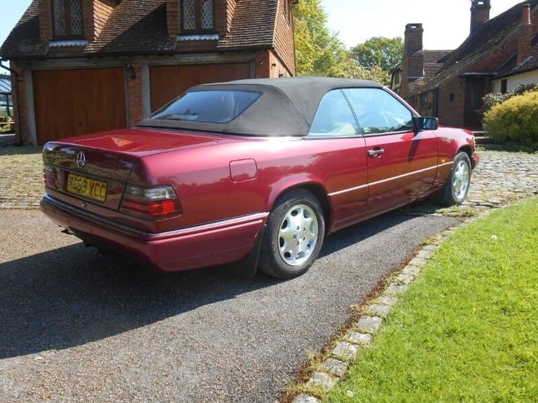 1994 Mercedes-Benz E Class E220 2-Door Petrol