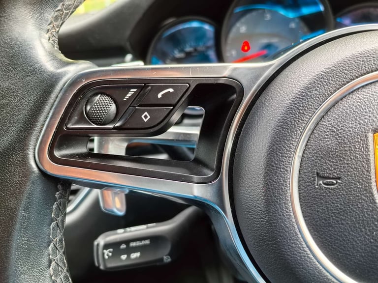 2015 Porsche Macan 3.0 Macan S D Semi-Auto 4WD 5dr SUV Diesel Automatic