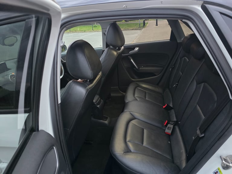 A1 1.4 TFSI SPORT AUTO S TRONIC PANORAMIC ROOF NAV LEATHER XENON 44K 