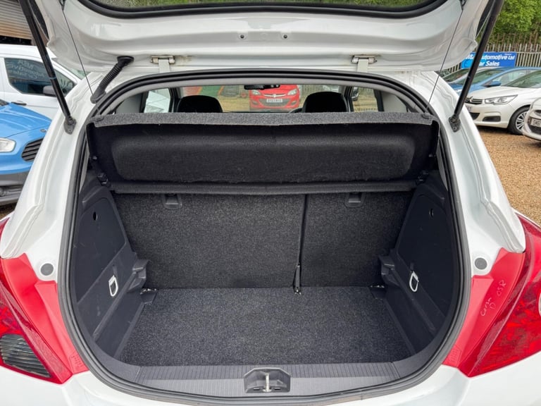 2013 Vauxhall Corsa 1.4 16V SE Euro 5 3dr HATCHBACK Petrol Manual