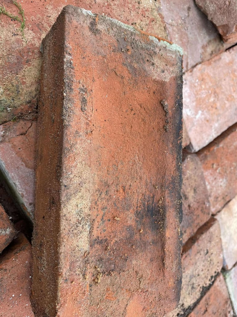 Reclaimed Soft Red Bricks x100 Available