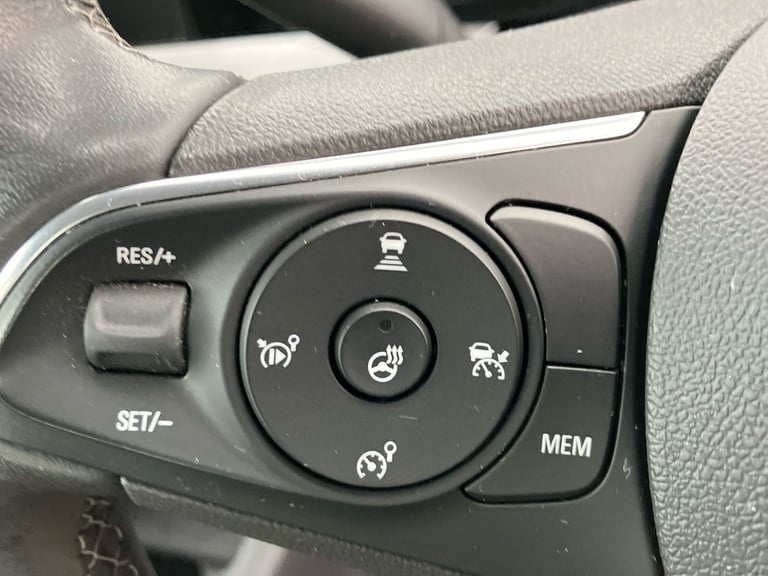 2021 Vauxhall Mokka Mokka 1.2 Turbo 100 Elite Nav 5dr Hatchback SUV PETROL Manual