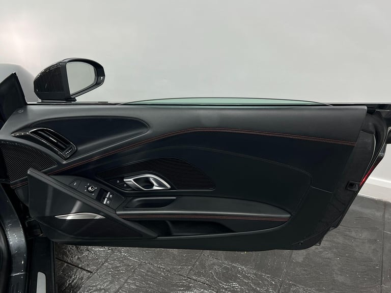  Audi R8 5.2 FSI V10 Spyder S Tronic quattro Euro 6 (s/s) 2dr Petrol Automatic