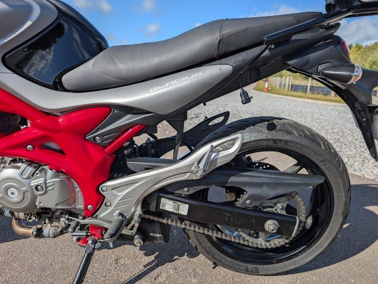 2015 SUZUKI GLADIUS 650