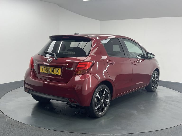 2017 Toyota Yaris 1.33 Dual VVT-i Design Hatchback 5dr Petrol Manual Euro 6 (Safety Sense) (9 Hat...