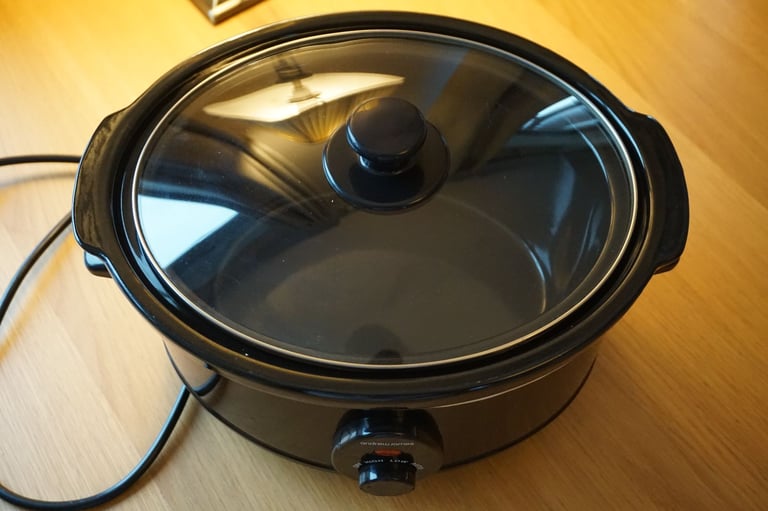 Andrew James 3.5L Slow Cooker HJ2187 GREAT CONDITION COLLECTION ONLY