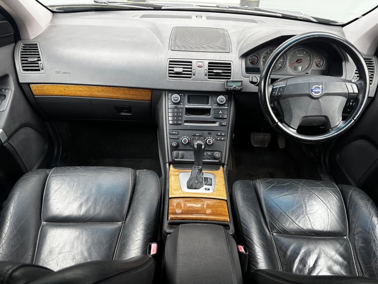 VOLVO XC90 2.4 D5 SE 2007 57 AUTOMATIC 7 SEATER IN BLACK 