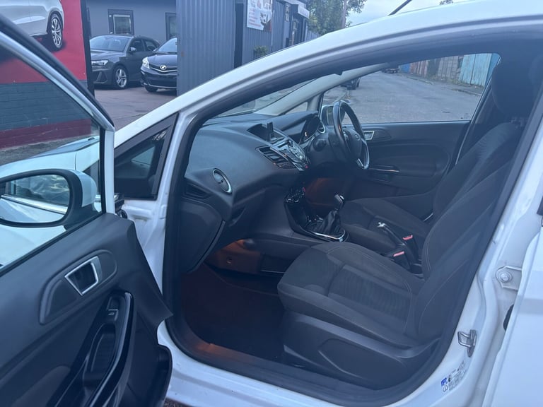 2015 Ford Fiesta 1.25 82 Zetec 5dr HATCHBACK Petrol Manual
