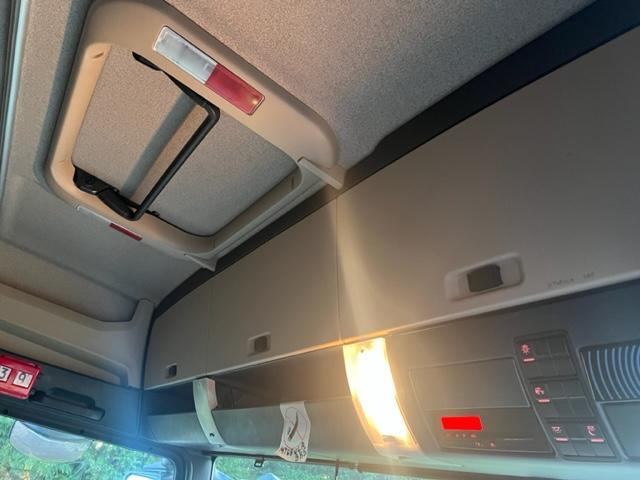 2019 MAN TGX XLX 26.460 Euro 6 6x2 tractor unit fridge a/c slider media system