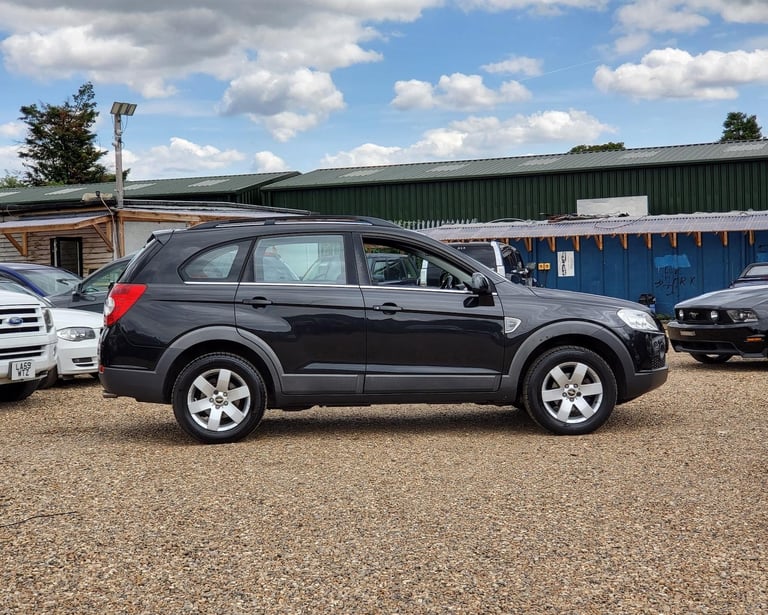 2010 CHEVROLET CAPTIVA 2.0 VCDi LT 5 DOOR 7 SEATER AUTOMATIC BLACK