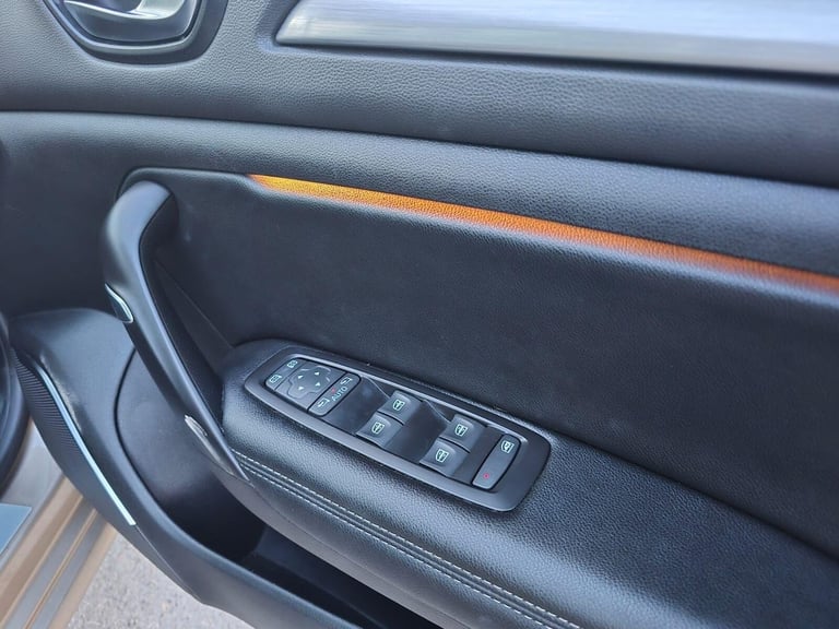 2016 Renault Megane 1.5 dCi Dynamique S Nav EDC Euro 6 5dr Hatchback Diesel Automatic