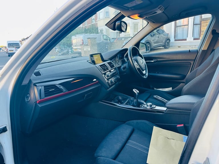2015 BMW 1 Series 118i [1.5] Sport 5dr HATCHBACK Petrol Manual