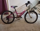 Child&#039;s bike (needs one new wheel)