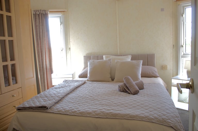 STATIC CARAVAN / HOME 