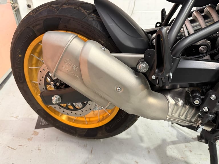Royal Enfield HIMALAYAN 452