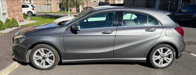 Mercedes-Benz, A CLASS, Hatchback, 2017, Manual, 1461 (cc), 5 doors