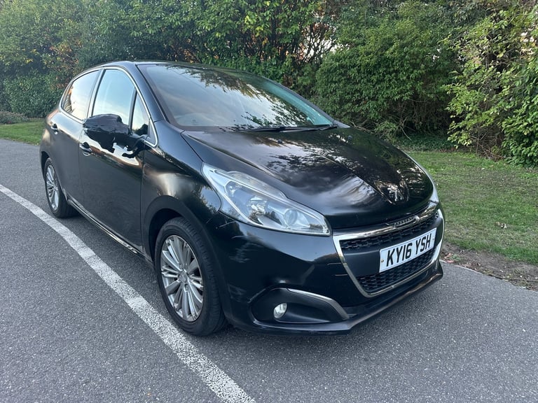 2016 Peugeot 208 1.2 PureTech 82 Allure 5dr BARGAIN TO CLEAR HATCHBACK Petrol Manual