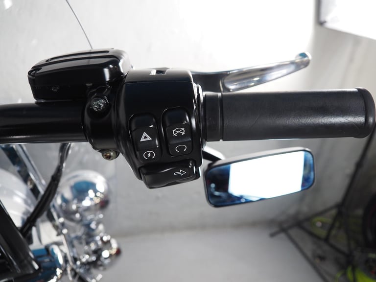 2014 Harley-Davidson FLHRC Roadking ,Stage 1 ,Vance & Hines ,some nice extras 