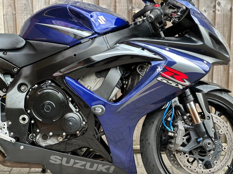 SUZUKI GSXR 750 K7 ISLE OF MAN 2007 (07) SUPER SPORT NUMBER 096 OF 200 MADE