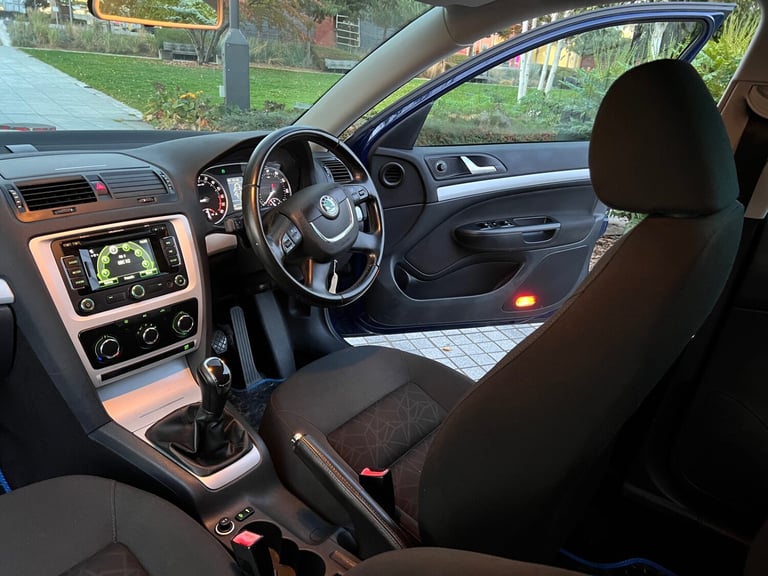 2011 Skoda Octavia 1.6 TDI CR SE Plus 5dr ESTATE Diesel Manual