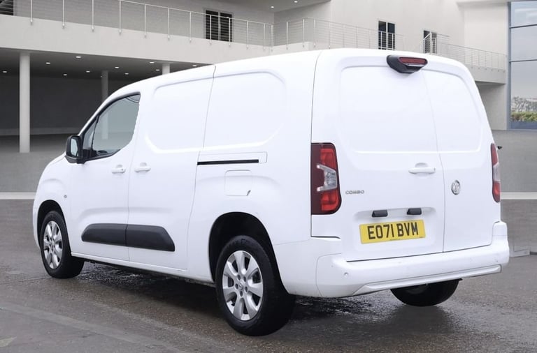 2021 71 VAUXHALL COMBO 1.5 TURBO D 2300 ELITE L2 LWB EURO 6 * 20,930 3 SEATER * 