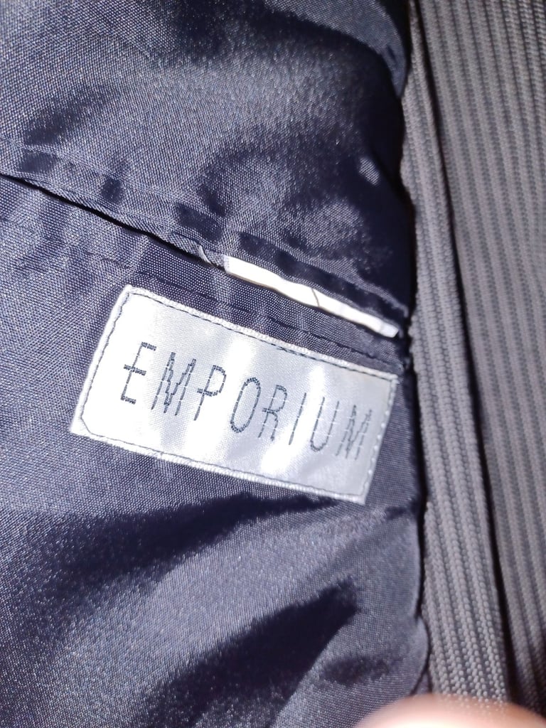 EMPORIUM MENS PRE-OWNED 2 PC SUIT £14.99