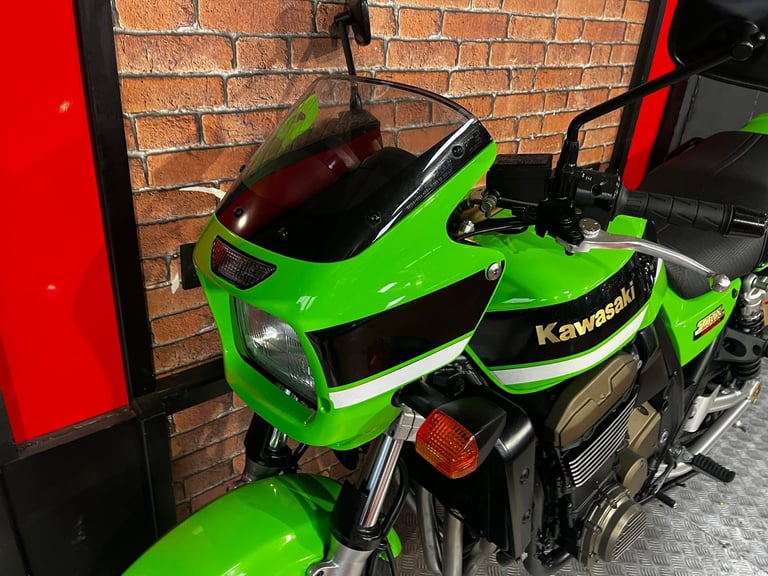 2007 Kawasaki ZRX1200 R, only 6117 miles from new, 