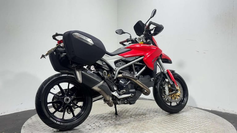 Ducati Hyperstrada 2013 12K SUPER NAKED SUPERMOTO WARRANTY MOT SERVICED 821CC