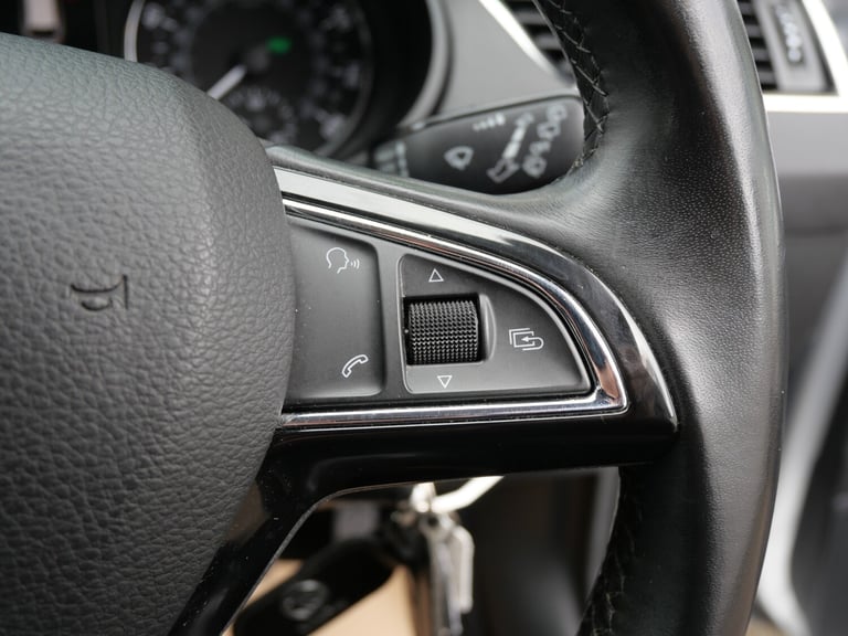 2014 Skoda Octavia 2.0 TDI Elegance DSG Euro 5 (s/s) 5dr Only 32000 Miles