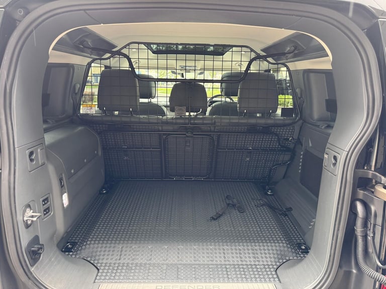 2022 Land Rover Defender 110 2.0 P400e 15.4kWh X-Dynamic HSE SUV 5dr Petrol Plug-in Hybrid Auto 4...