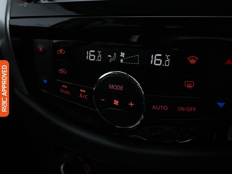 2021 Nissan Navara 2.3 dCi Tekna Pickup Double Cab 4dr Diesel Auto 4WD Euro 6 (190 ps) Pick Up DI...