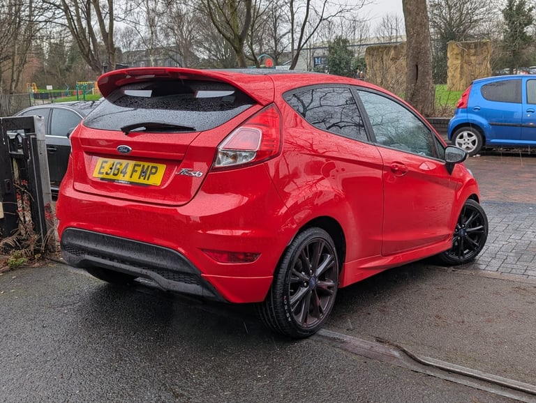 2014 Ford Fiesta 1.0 EcoBoost 140 Zetec S Red 3dr HATCHBACK Petrol Manual
