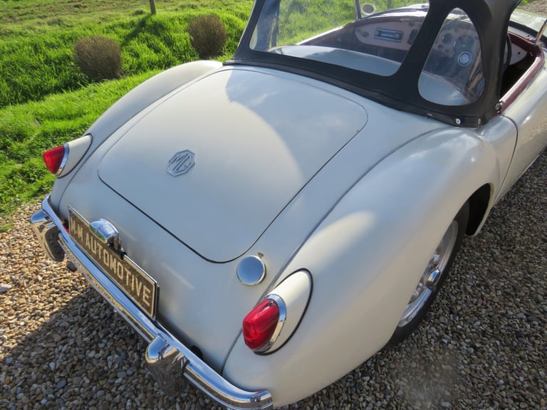 1959 MG MGA ROADSTER Convertible Petrol Manual