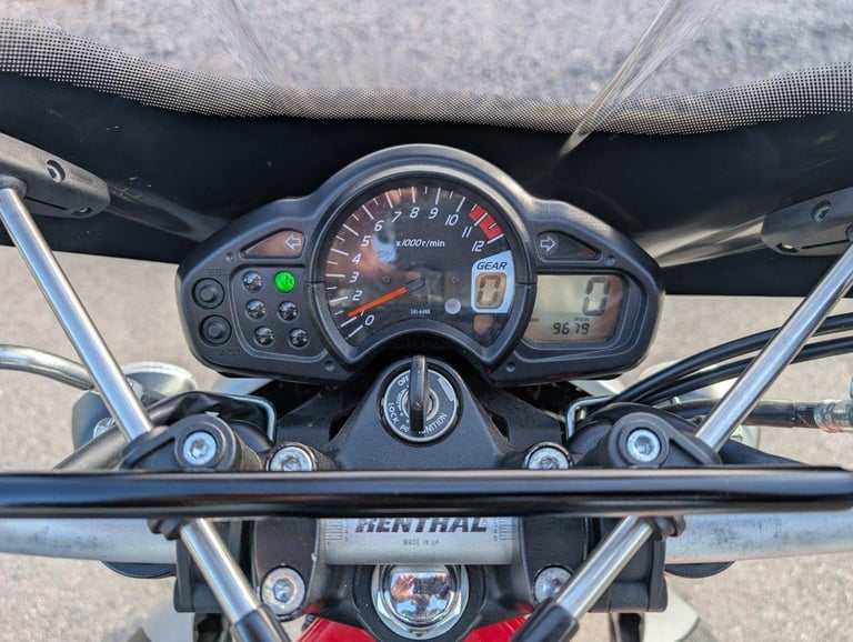2015 SUZUKI GLADIUS 650