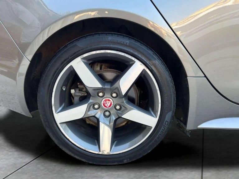 2019 Jaguar XE 2.0d R-Sport Saloon 4dr Diesel Auto Euro 6 (s/s) (180 ps) Saloon Diesel Automatic