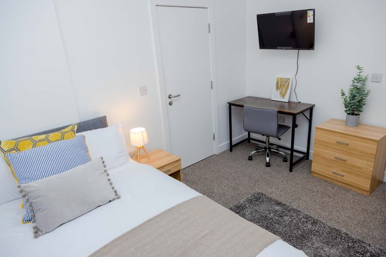 LESS THAN £150K CASH REQUIRED AND NEARLY 30K RENTAL INCOME PER ANNUM