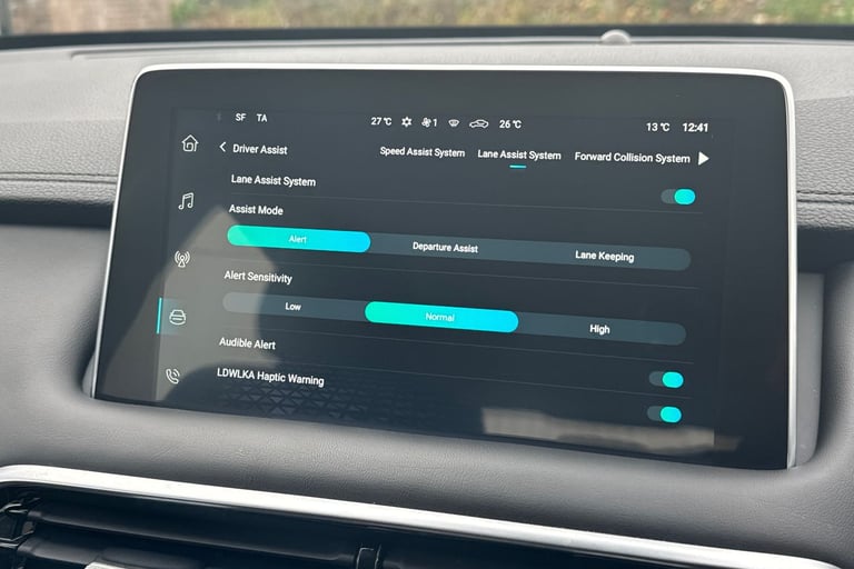 2024 MG MG HS 103407 Hatchback Automatic