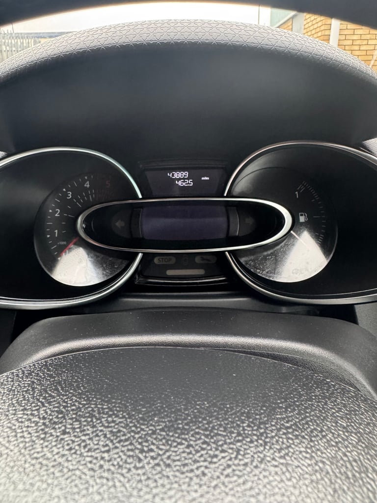 Renault, CLIO, Hatchback, 2017, Manual, 1461 (cc), 5 doors