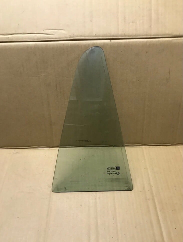 Vauxhall Astra. Estate.  Rear. Window glass. Quarter. 