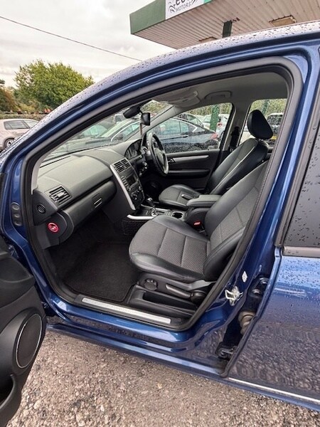 Mercedes A Class A160 CDI AVANTGARDE SE-Reasons to Buy - High quality interior -