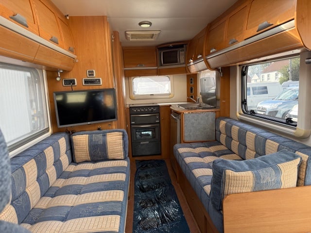 2006 Lunar Telstar Renault Master Motorhome 2.5DCi 6 Speed 2 Berth - Only 33279 miles