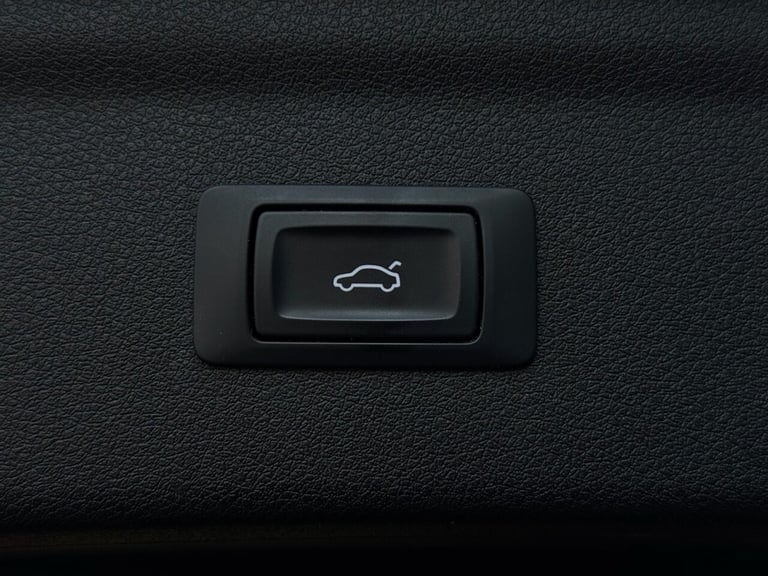 2016 Audi Q3 2.0T FSI Quattro S Line 5dr S Tronic ESTATE PETROL Automatic