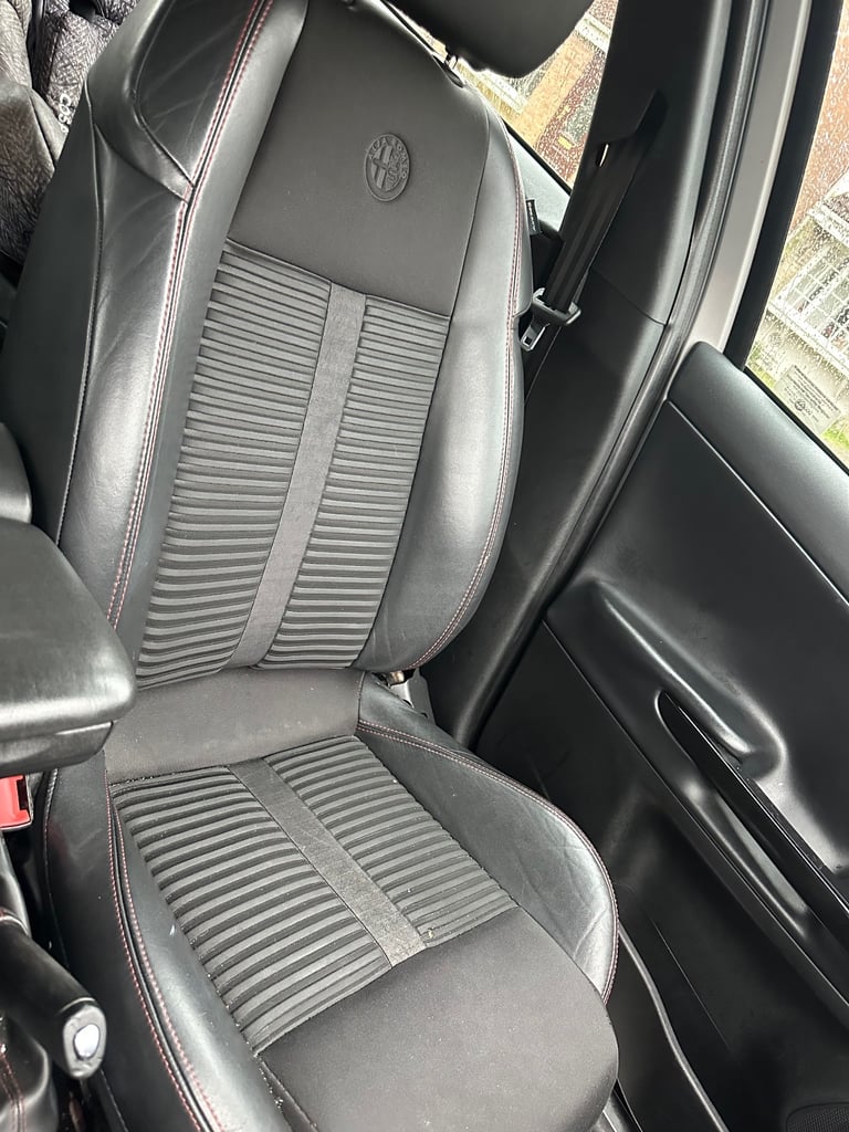 Alfa Romeo, GIULIETTA, Hatchback, 2010, Manual, 1956 (cc), 5 doors