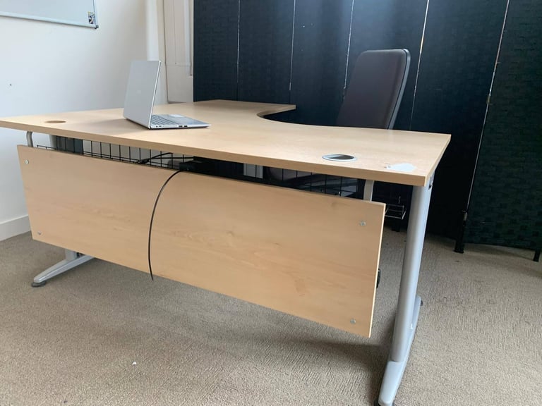 4x £95 each Brown Computer Office Corner Desk, L shaped home office workstation table  160cm x 120cm