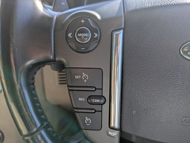 2012 62 LAND ROVER DISCOVERY 4 3.0 SD V6 HSE SUV 5DR DIESEL AUTO 4WD EURO 5 (255