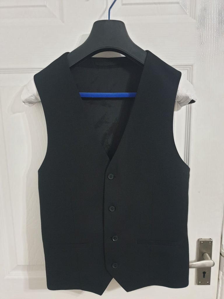 OneSix5ive Men's 3 Piece Slim Fit Suit - Black. Jacket : 38 S. Trouser : 32 S.