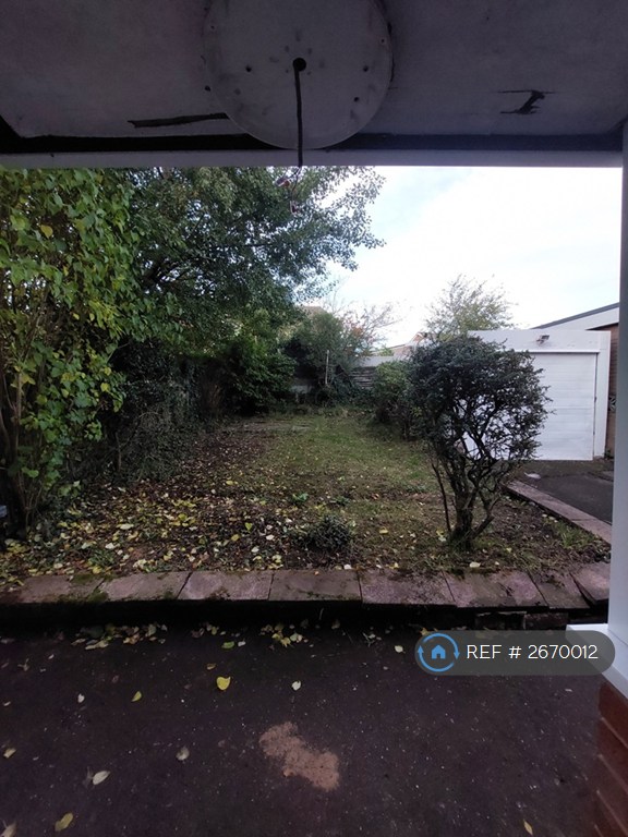 3 bedroom house in Links Gate, Fulwood, Preston, PR2 (3 bed) (#2670012)