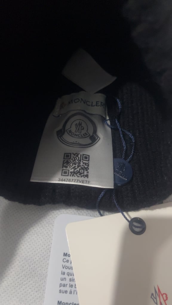 Moncler beanie 