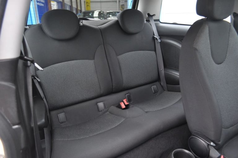 2007 MINI Hatch 1.6 Cooper Hatchback 3dr Petrol Manual Euro 4 (120 ps) Hatchback Petrol Manual